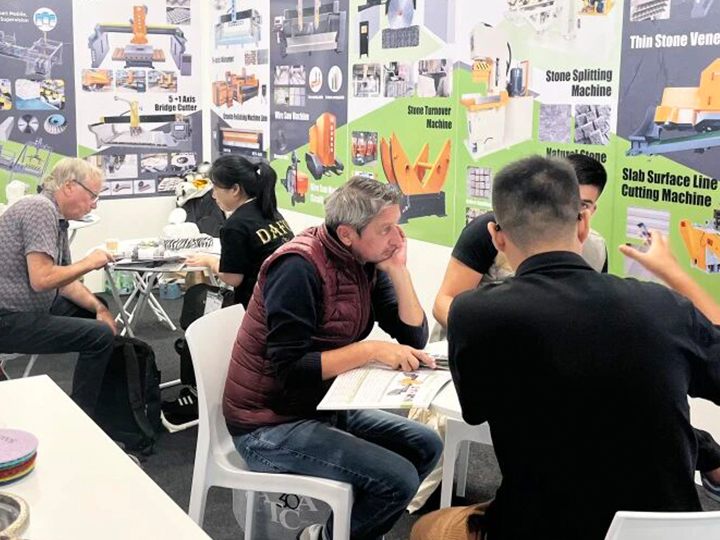 智領(lǐng)未來 | 達(dá)鋒機械2025意大利(lì)維羅納國際石材展圓滿收官